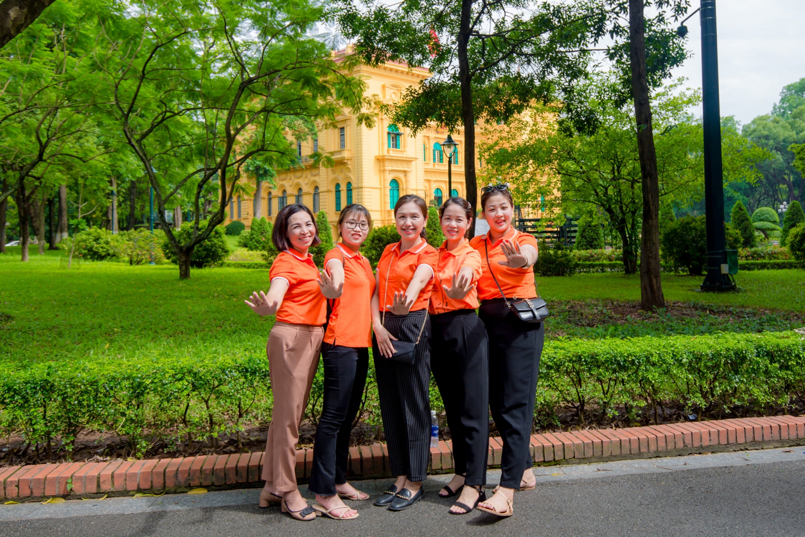 Du lịch trải nghiệm Trường tiểu học Lê văn Tám hè 2022 Phần 1