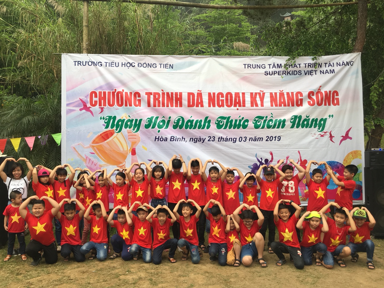 Trường Tiểu học Đồng Tiến trong chương trình dã ngoại Ngày hội Đánh thức tiềm năng tháng 3 