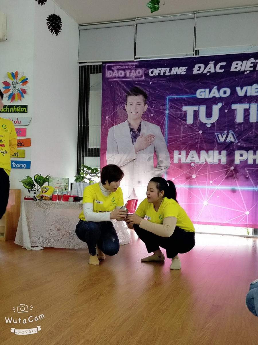 TẬP HUẤN CHUYÊN MÔN “GIÁO VIÊN TỰ TIN - HẠNH PHÚC“