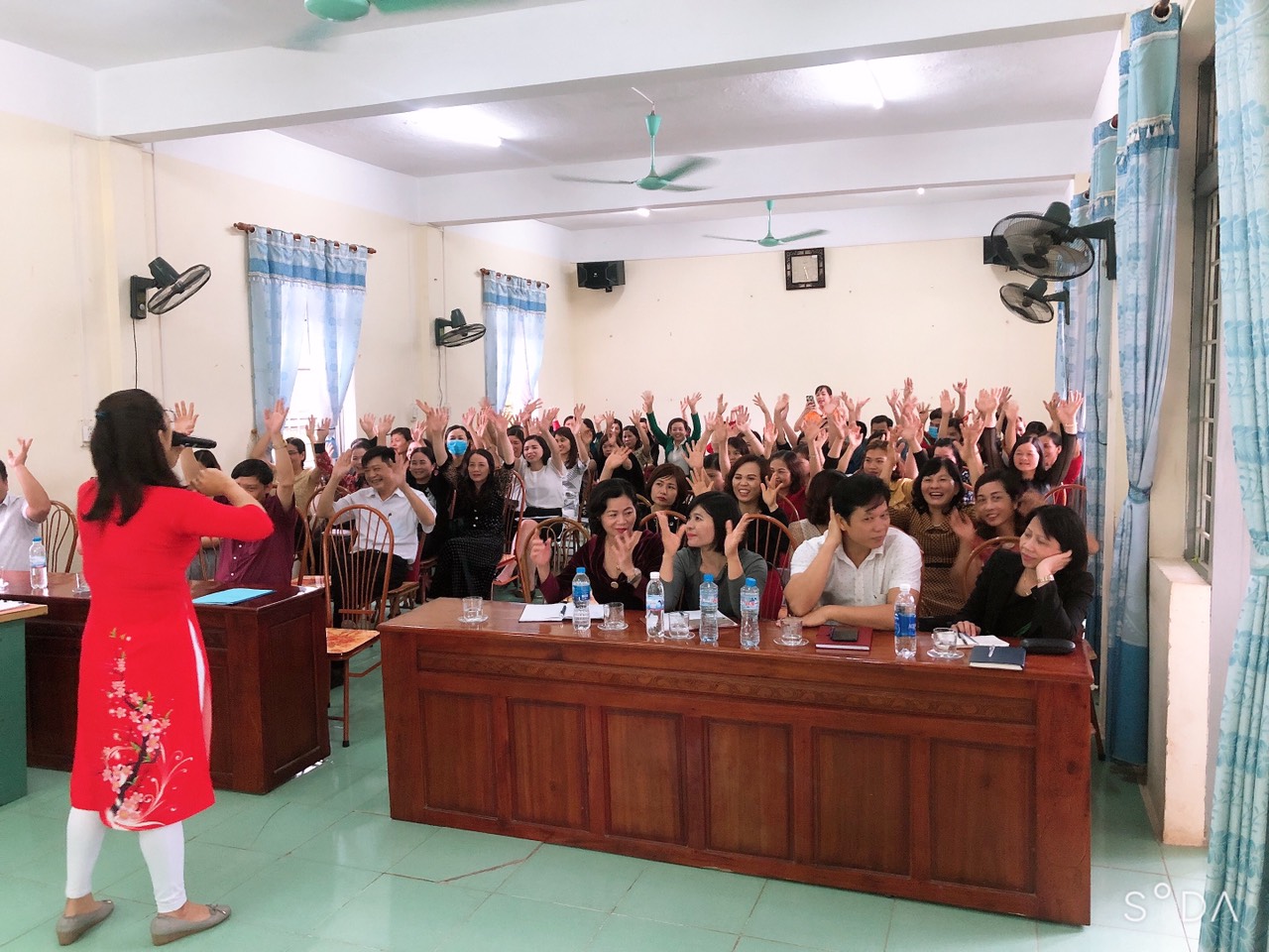 HOẠT ĐỘNG TRẢI NGHIỆM CỦA CÁC THẦY CÔ HUYỆN YÊN THUỶ