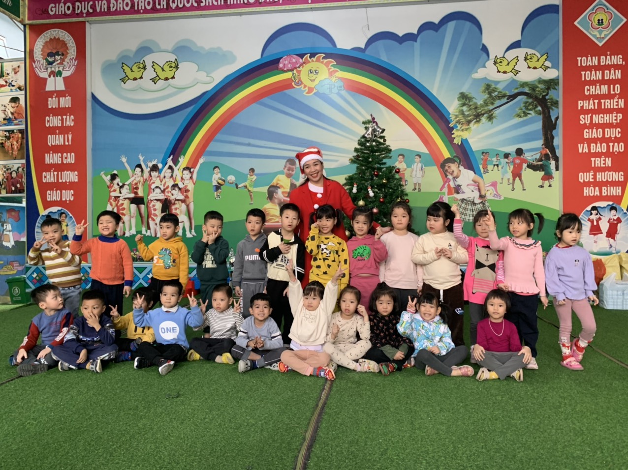 CHƯƠNG TRÌNH VUI NOEL NĂM 2022 CÙNG CÁC BÉ TRƯỜNG MẦM NON TÂN THỊNH A, TP. HÒA BÌNH
