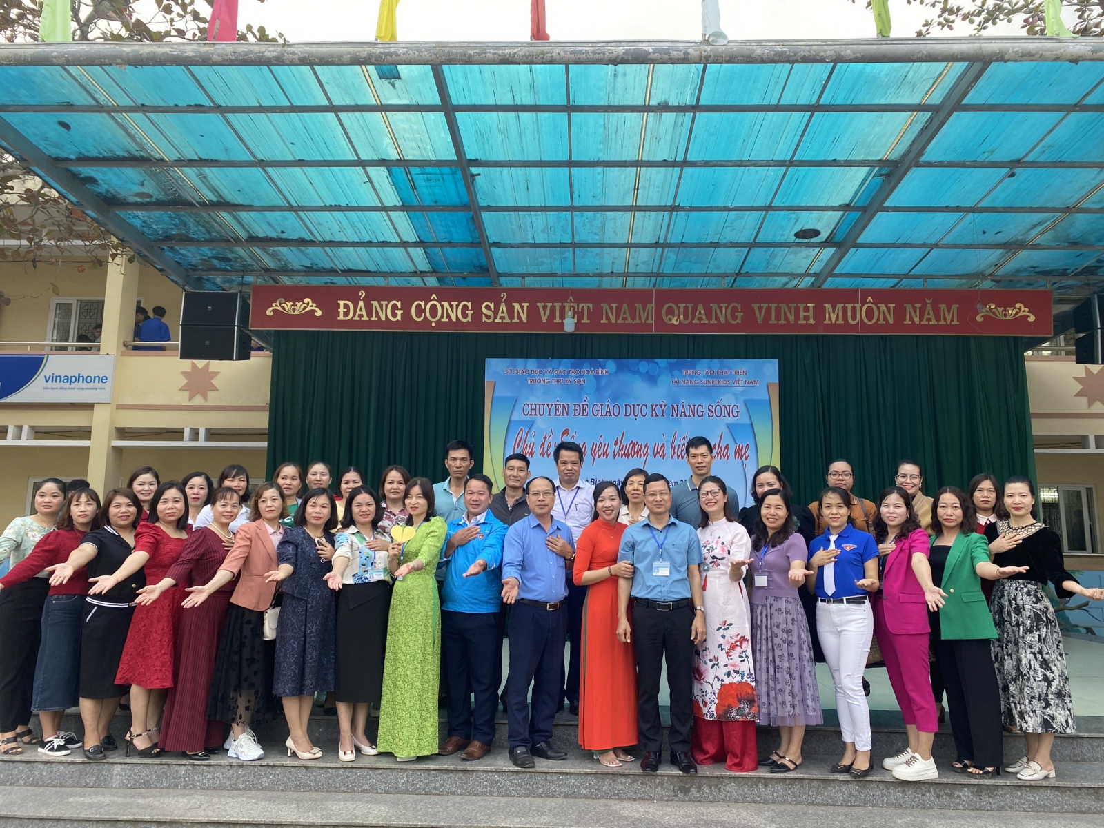 TRƯỜNG THPT KỲ SƠN VỚI CHUYÊN ĐỀ 