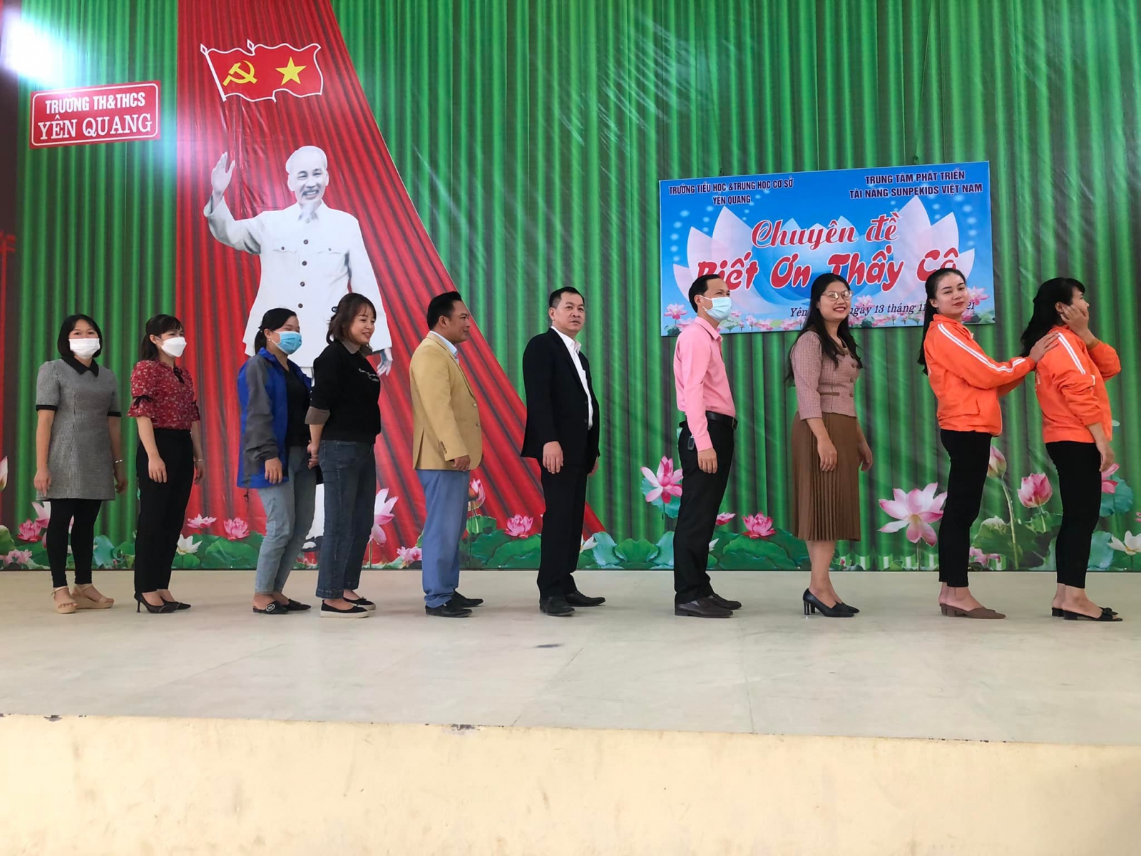 Đầu năm học là khoảng thời mà Trung tâm phát triển tài năng Superkids nhận được các lời mời về tổ chức các chuyên đề giảng dạy KNS tại các trường TH & THCS trên địa bàn Tỉnh Hoà Bình. Nội dung chuyên đề <img alt=