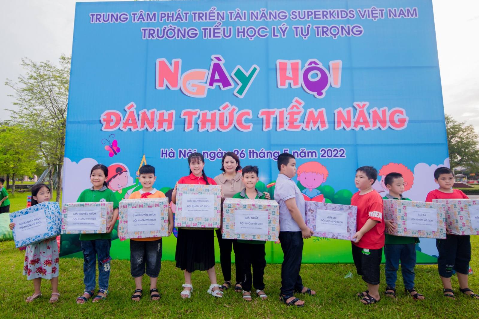 Tổng kết buổi "Du lịch trải nghiệm" là chương trình vinh danh đội nhóm vô địch.