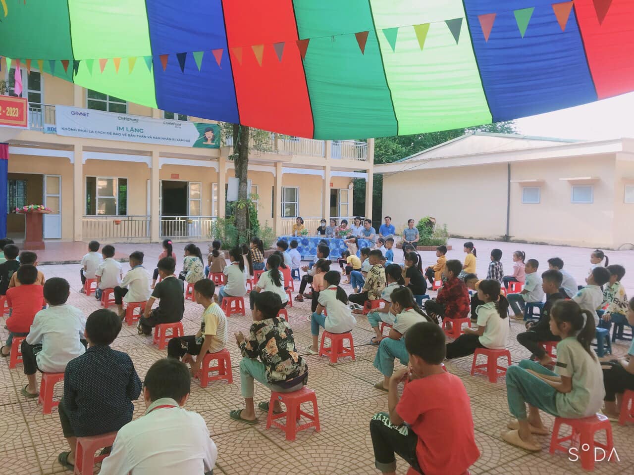 Trong chuyên đề đại diện cha mẹ học sinh có mặt rất sớm để tham gia chuyên đề cùng với các em học sinh.