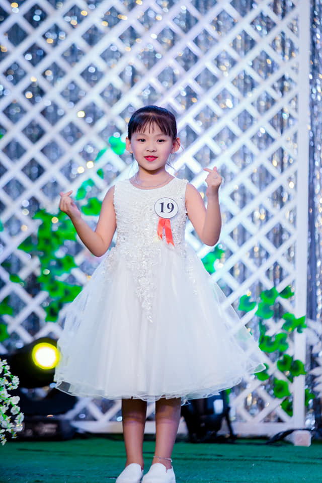 Các em học sinh với màn thể hiện trong cuộc thi MC nhí!