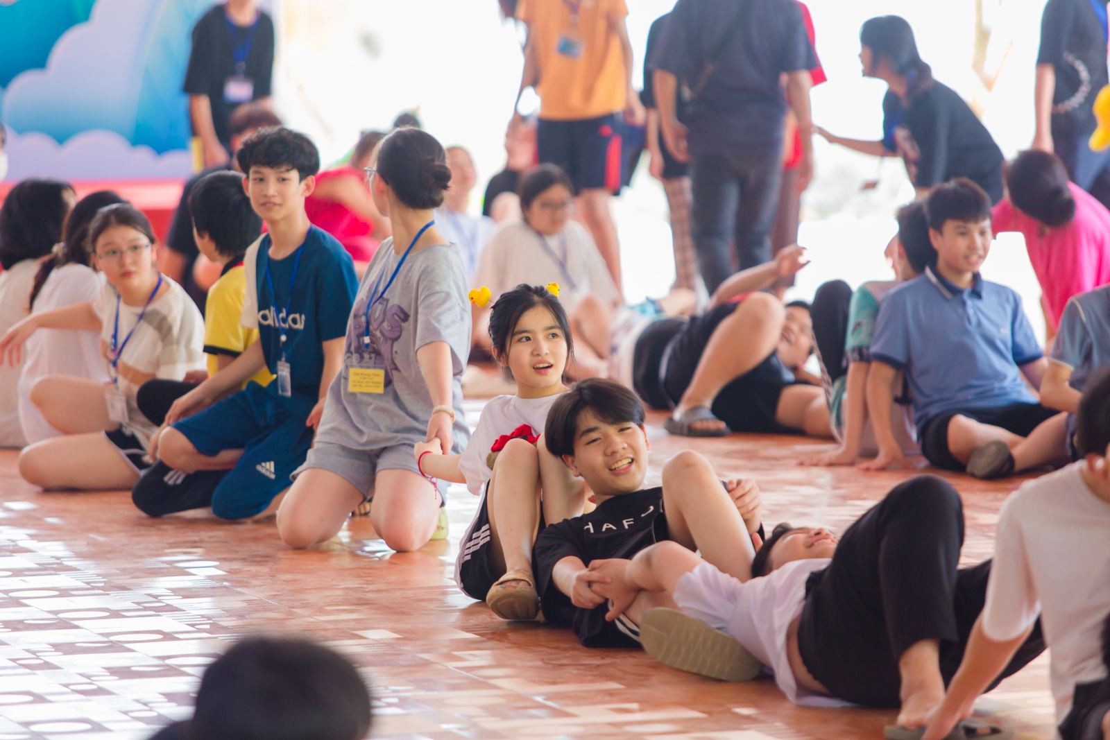 Chương trình Teambuilding vui nhộn cùng thầy cô và phụ huynh của các em học sinh.