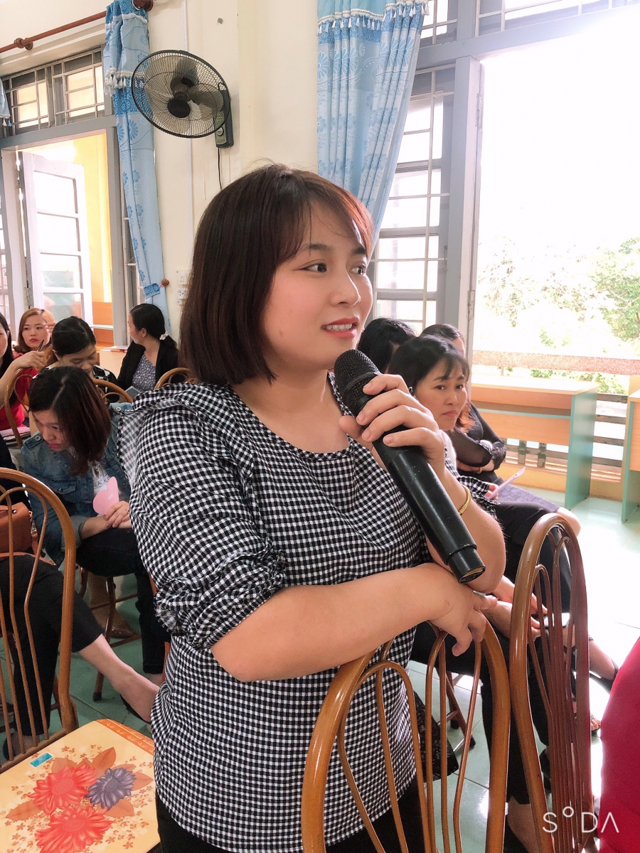 Cô Thuý đang chia sẻ về những ngày đầu tiên lên vùng cao dạy học của mình.