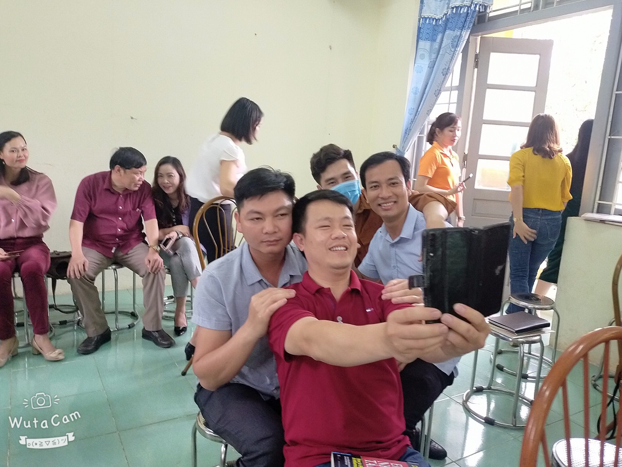 Các thầy cũng có những bức ảnh đẹp lung linh rồi ạ.