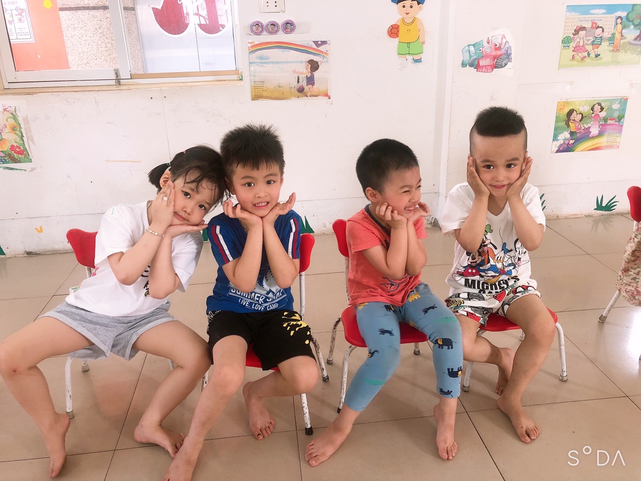 Bạn nhỏ nào cũng hào hứng với tiết kĩ năng sống