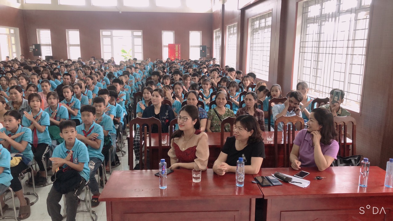 Chuyên đề sống yêu thương và biết ơn cha mẹ thực hiện trường cấp 2 Thanh Hối