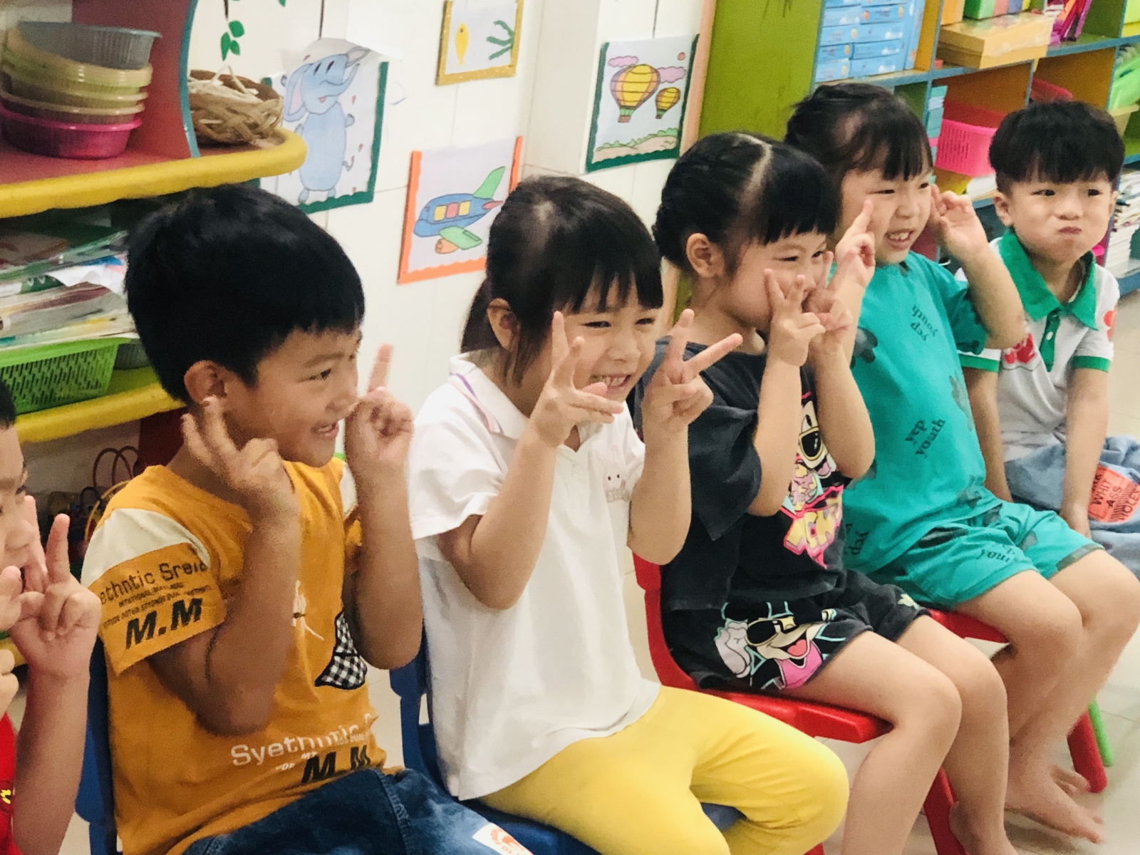 Tiết học kết thúc hẹn các em học sinh vào những tiết học thú vị sau. 