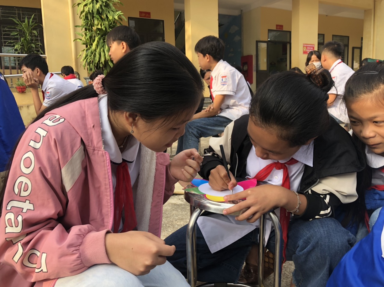 Hoạt động "Viết lời nói đẹp"