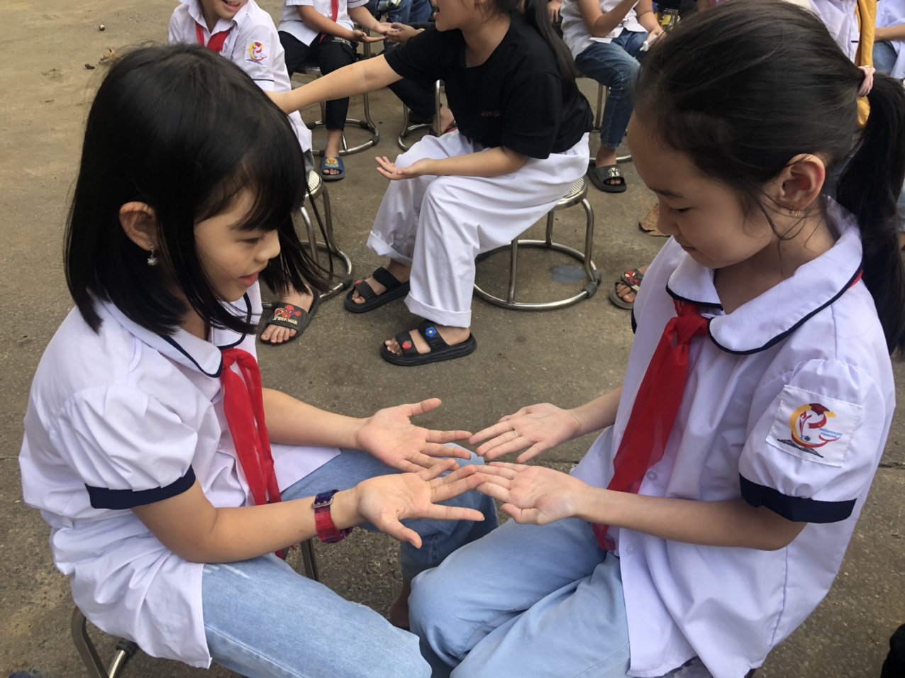 Hoạt động "Bình chon đôi tay đẹp nhất"