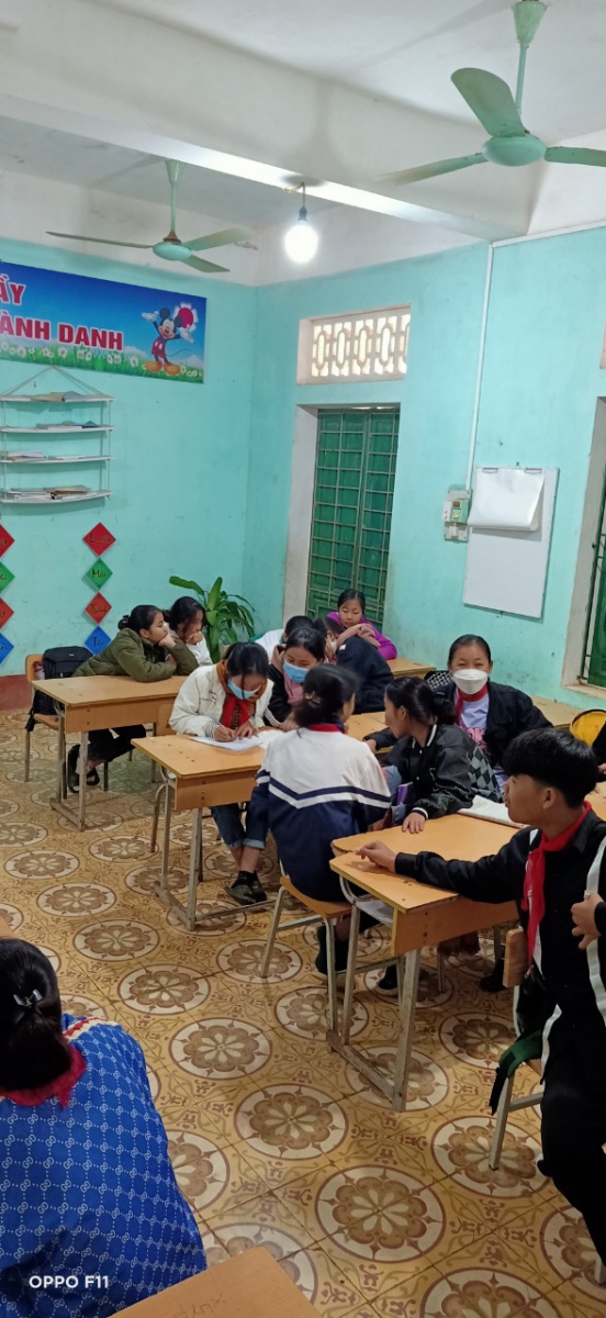 Thảo luận nhóm về các biểu hiện của cám dỗ trong cuộc sống hàng ngày