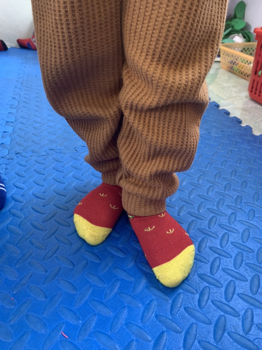 Tư thế chân theo hướng 2 giờ( đối với các bạn nữ)