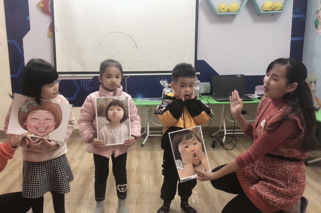 Khai giảng lớp MC nhí mầm non khóa 15