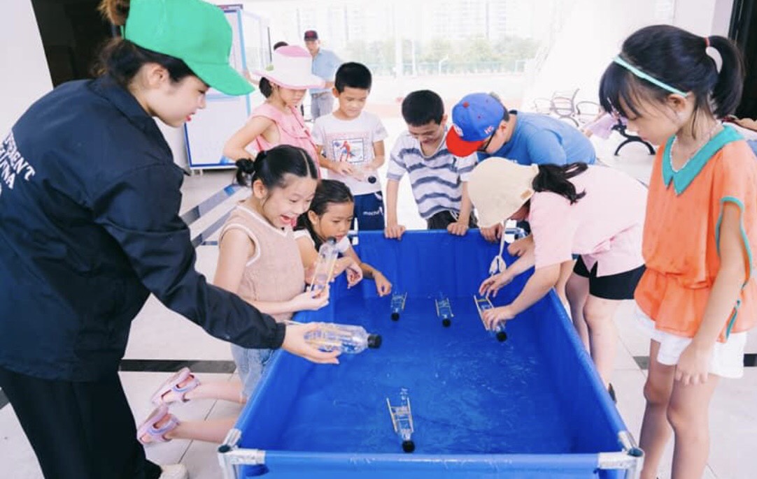 Stem – Làm truyền nước, Tận dụng các trai lọ đã qua sử dụng để làm truyền nước chạy tự động.