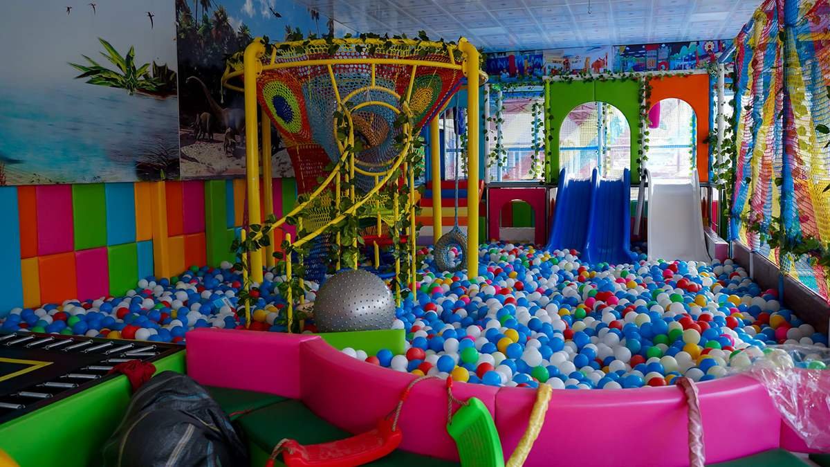 Nhà banh rực rỡ sắc màu